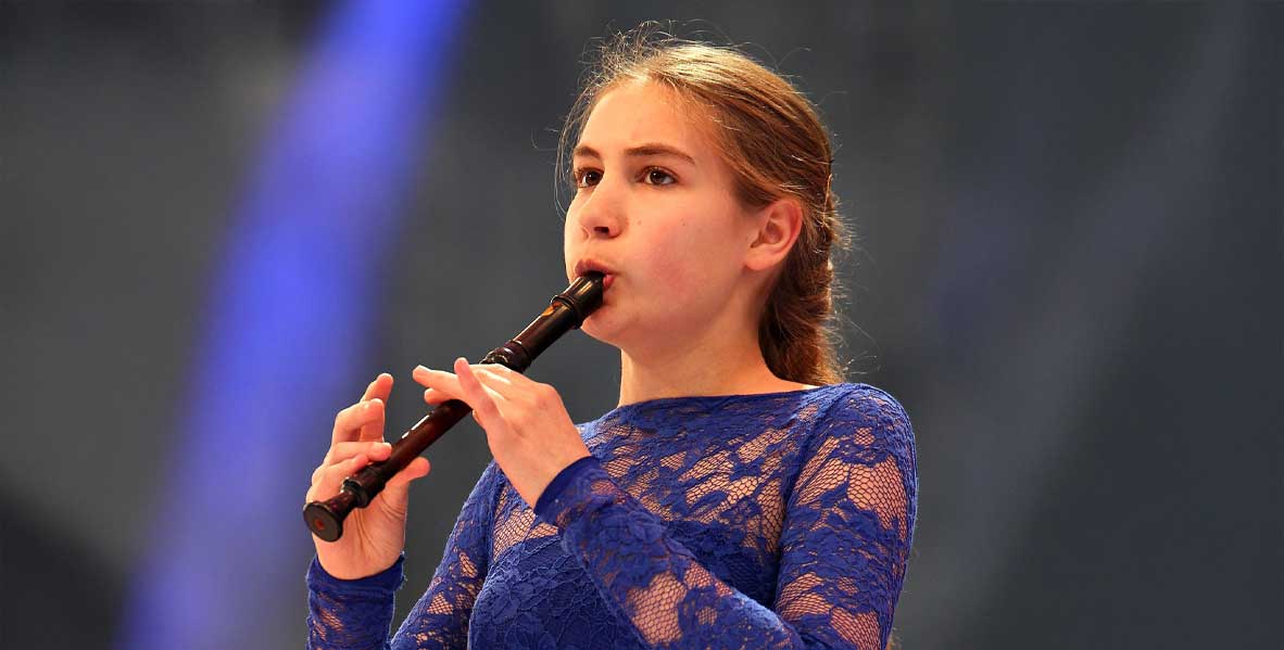 Renowned recorder player Lucie Horsch